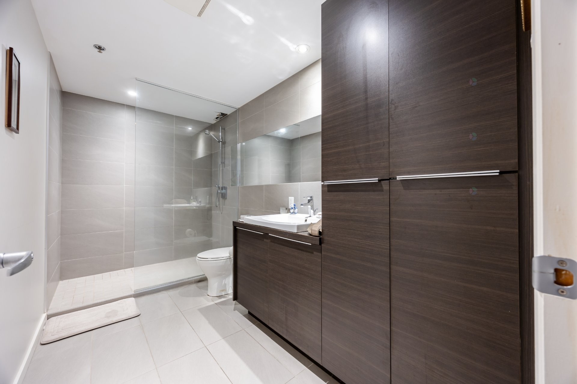 









9815


Boul. Leduc

, 105,
Brossard,




QC
J4Y0K8

