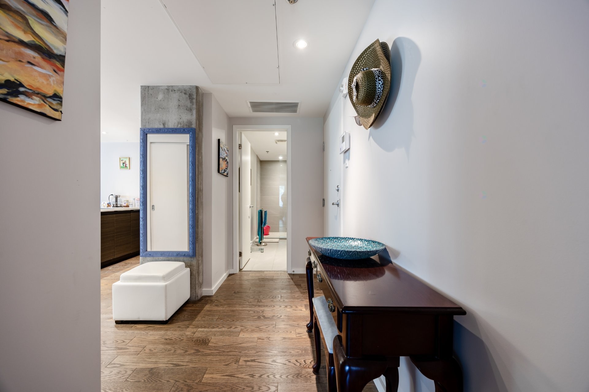 









9815


Boul. Leduc

, 105,
Brossard,




QC
J4Y0K8

