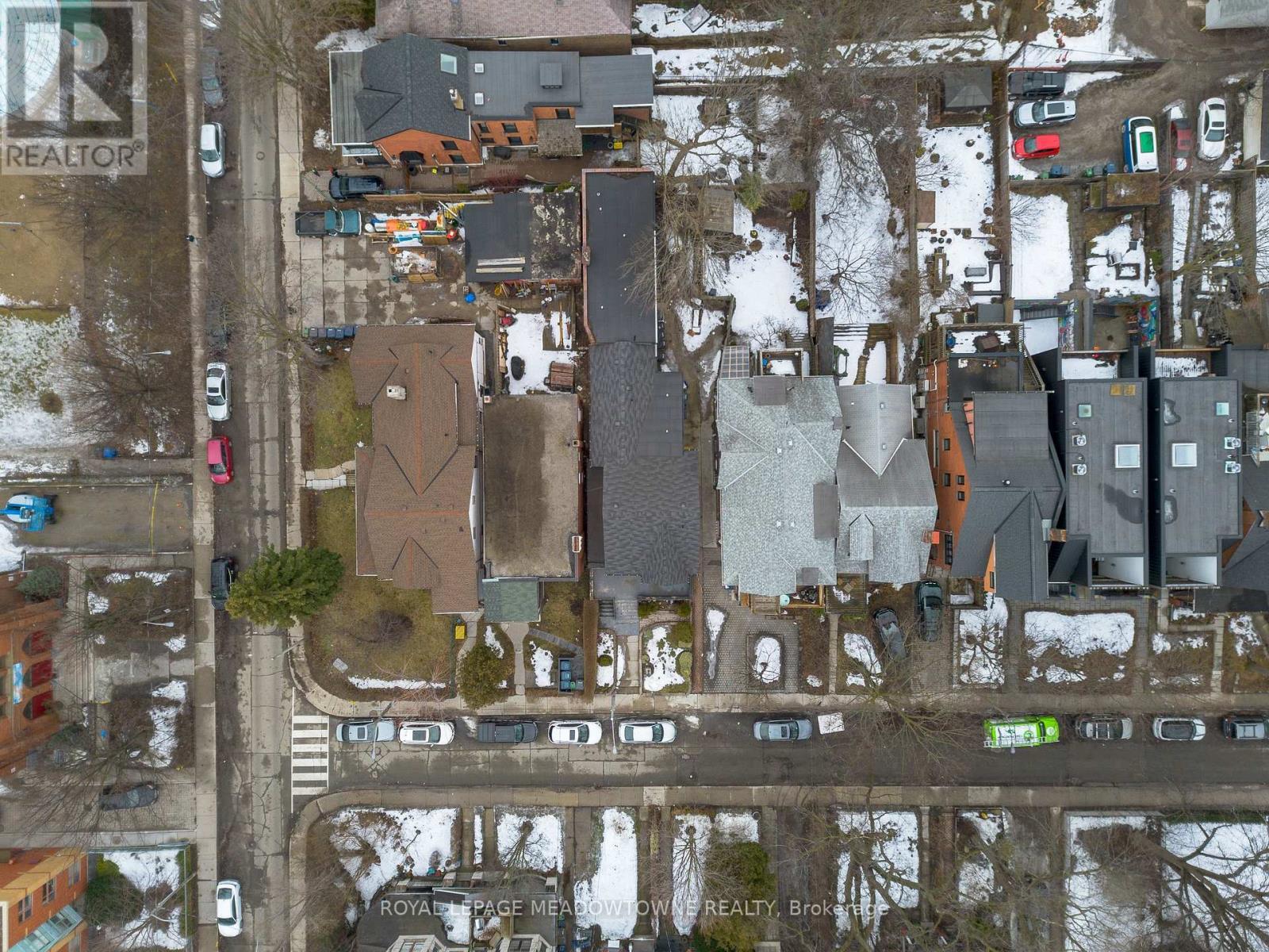 












70 MELBOURNE AVENUE

,
Toronto,




Ontario
M6K1K7

