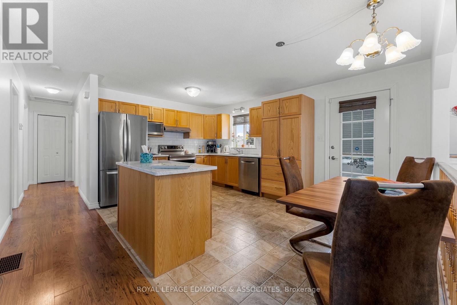 












492 SHEPPARD ROAD

,
Pembroke,




Ontario
K8A0A7

