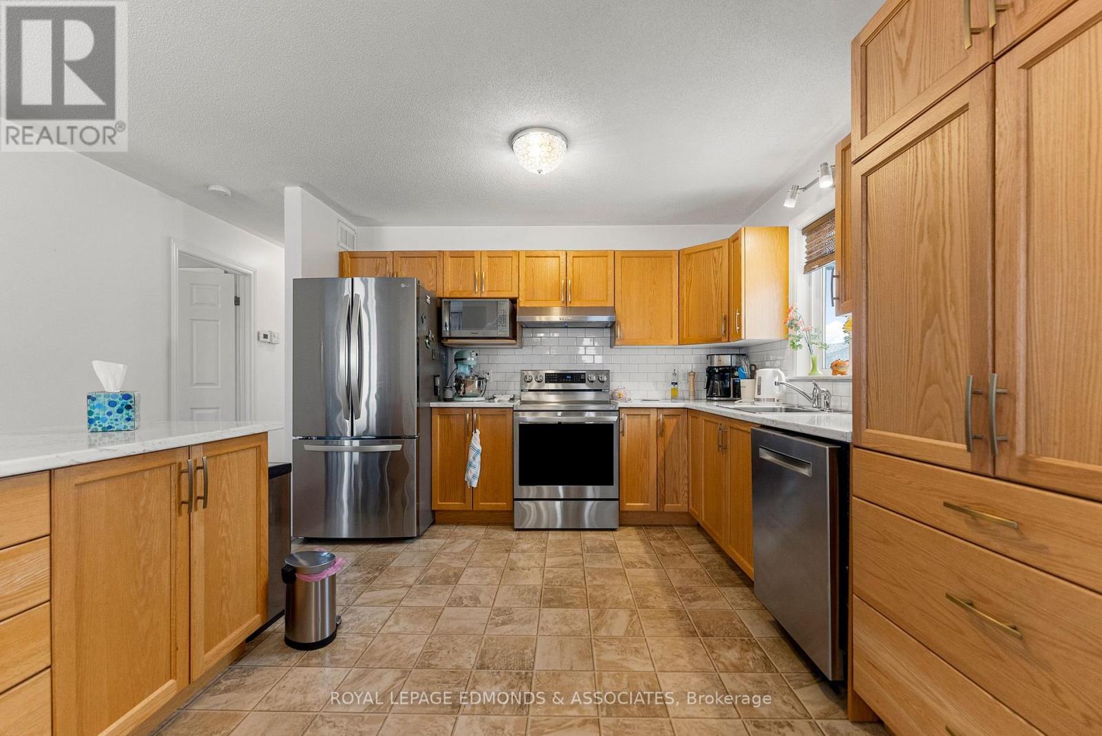 












492 SHEPPARD ROAD

,
Pembroke,




Ontario
K8A0A7


