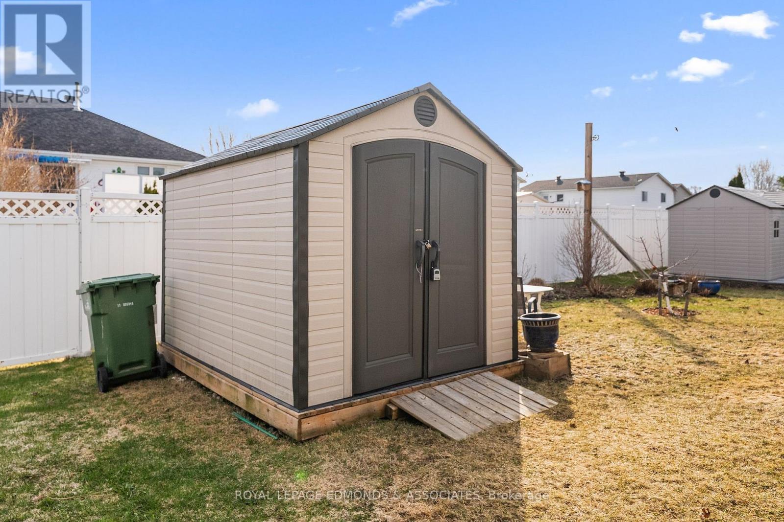 












492 SHEPPARD ROAD

,
Pembroke,




Ontario
K8A0A7


