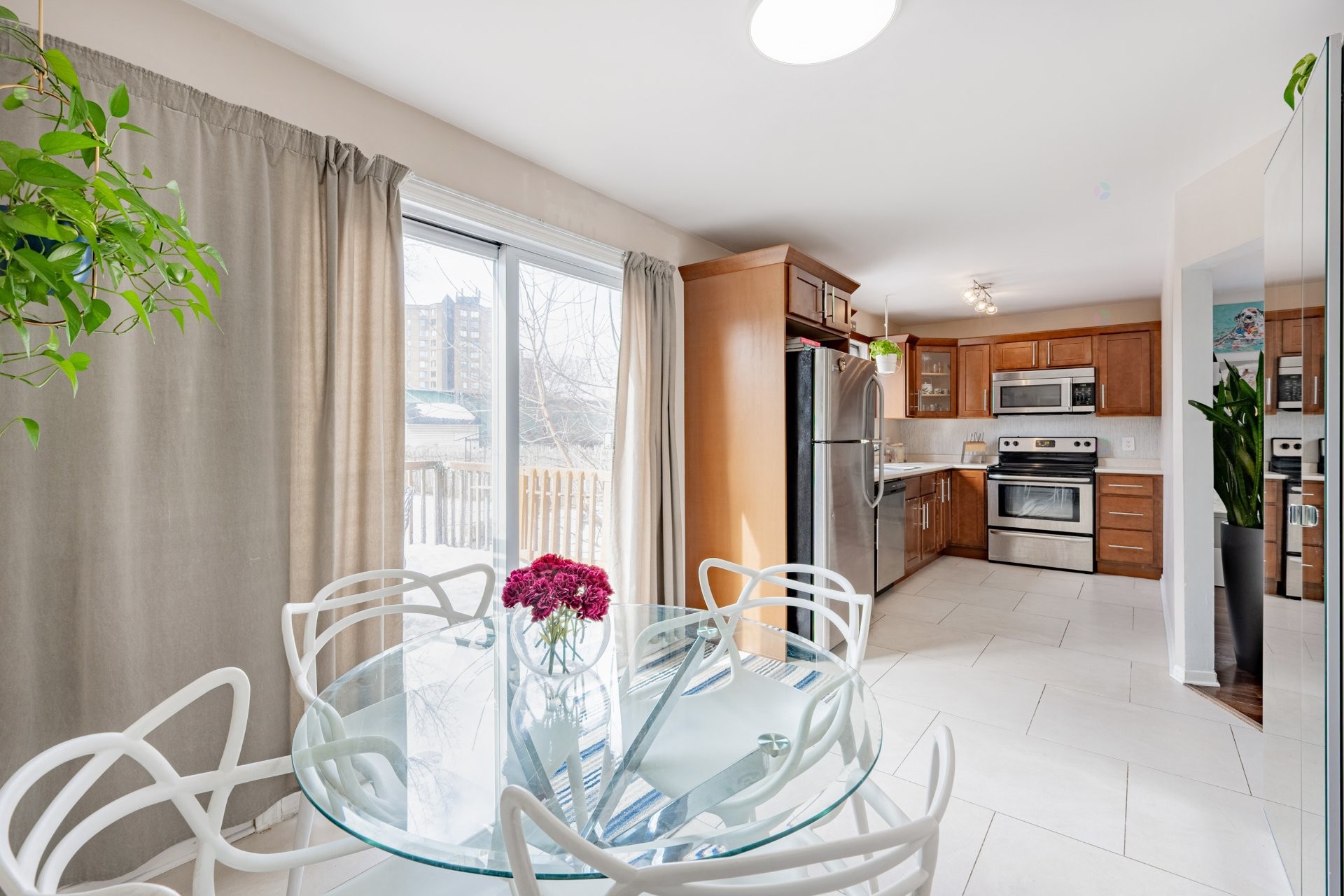 









755


Rue Schubert

,
Brossard,




QC
J4X1X6

