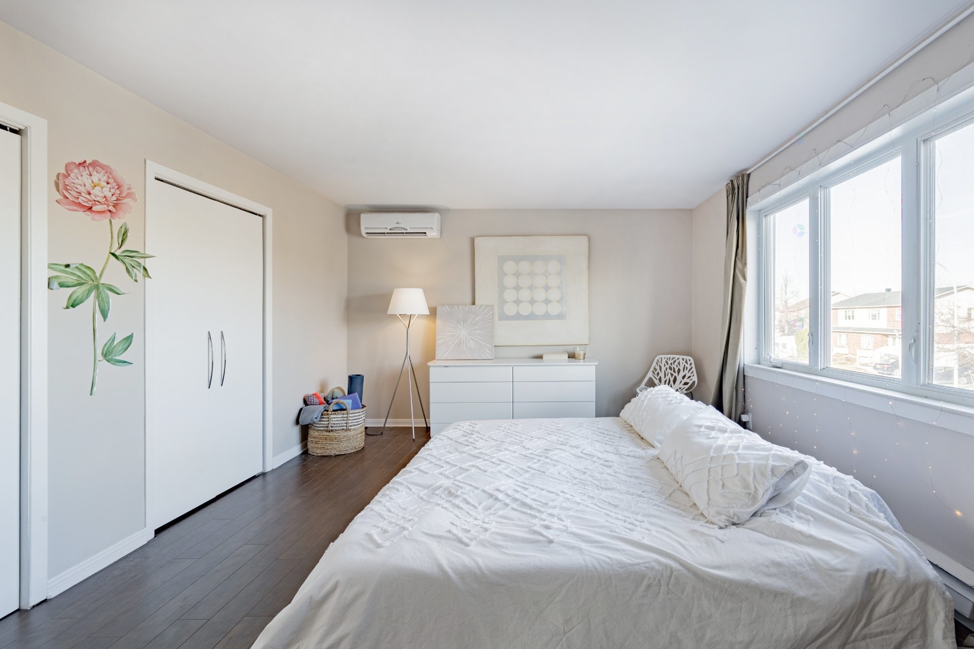 









755


Rue Schubert

,
Brossard,




QC
J4X1X6

