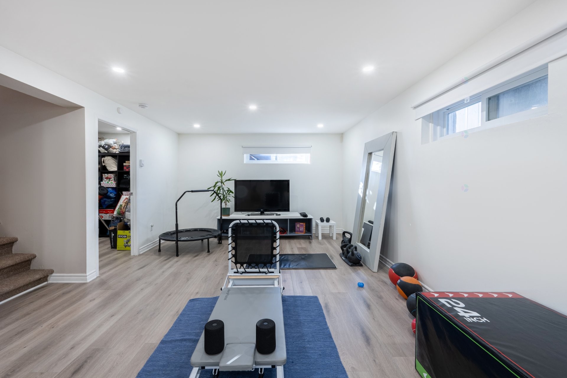 









755


Rue Schubert

,
Brossard,




QC
J4X1X6


