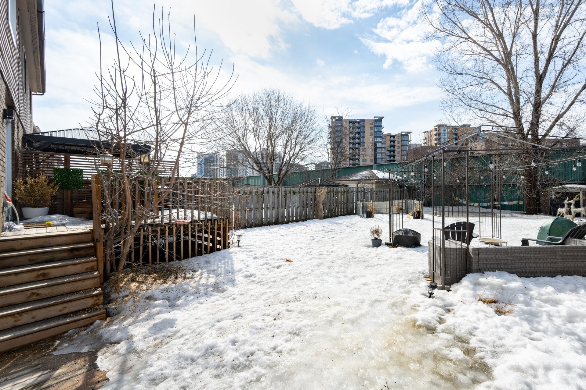 









755


Rue Schubert

,
Brossard,




QC
J4X1X6

