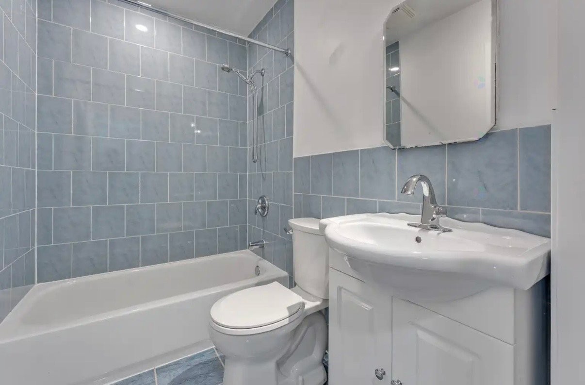 









675


Rue St-Antoine

,
Montréal (Lachine),




QC
H8S1S9

