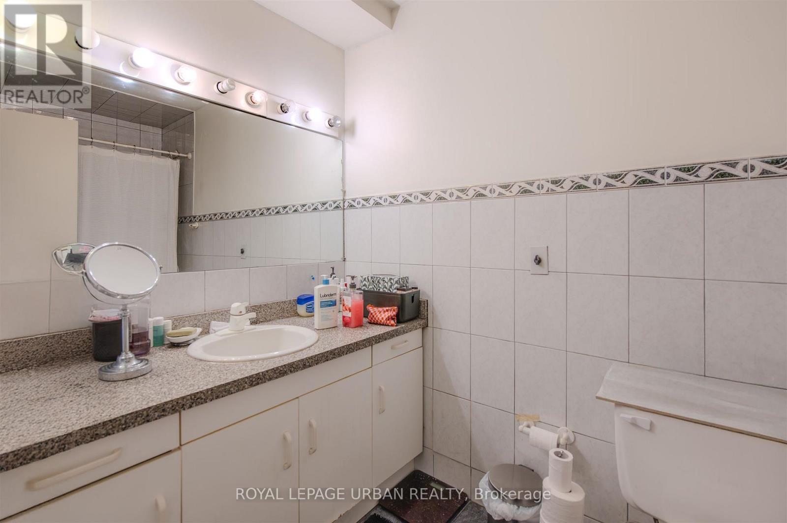 












806 - 1135 LOGAN AVENUE

,
Toronto,




Ontario
M4K3Y2

