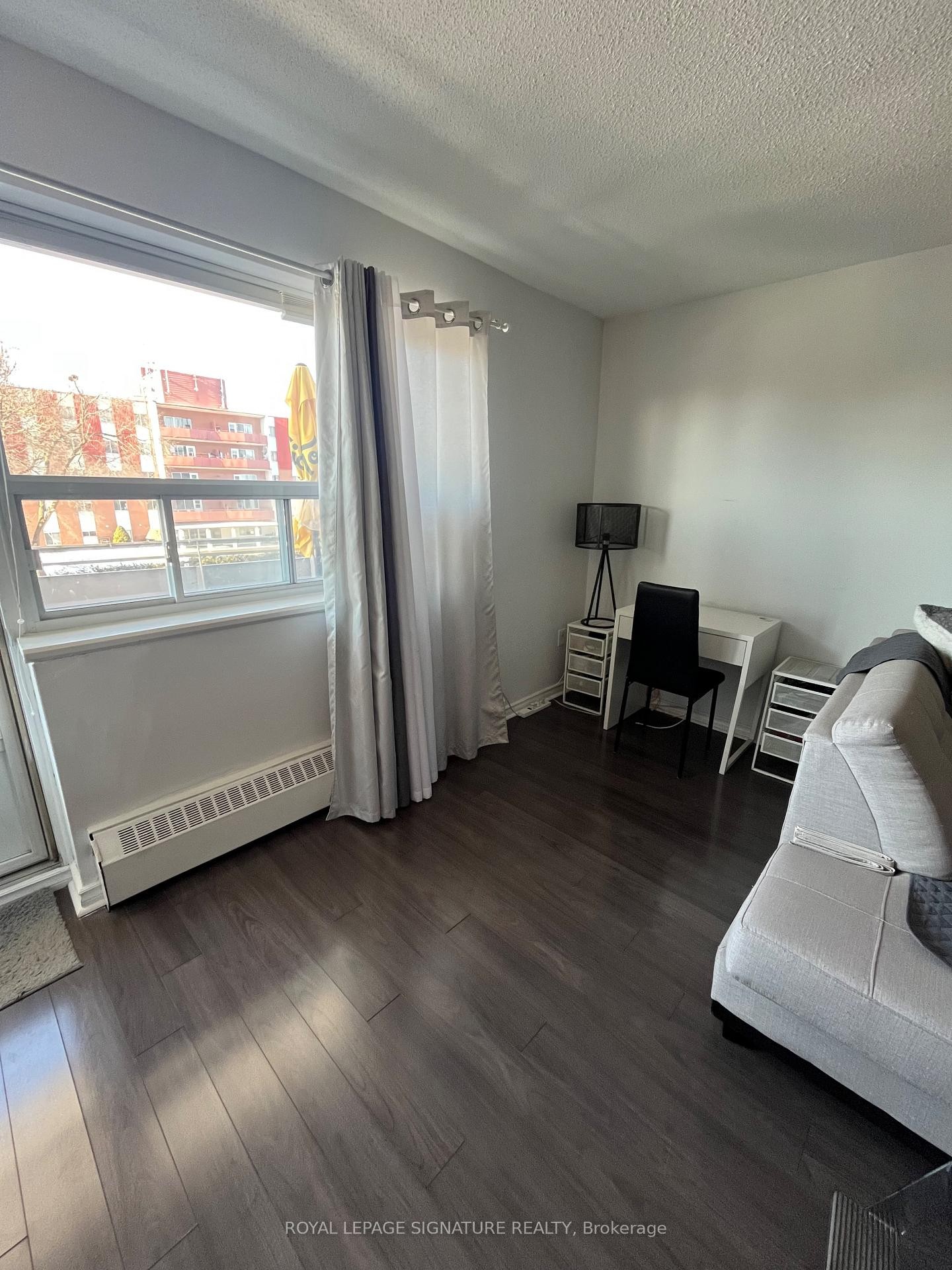 









2485


Woking

Crescent, 303,
Mississauga,




ON
L5K 1Z6

