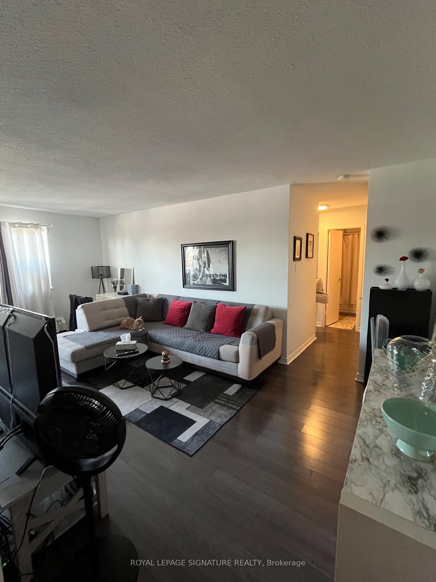 









2485


Woking

Crescent, 303,
Mississauga,




ON
L5K 1Z6

