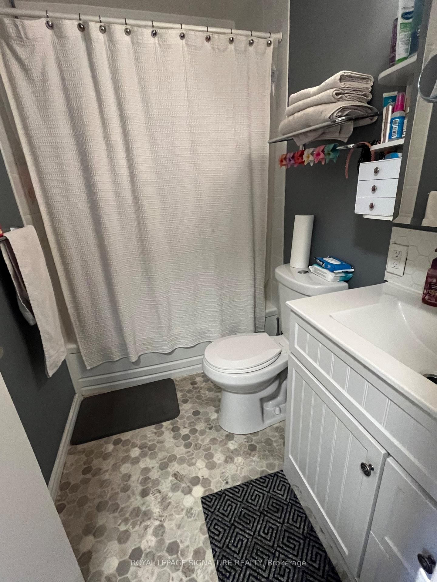 









2485


Woking

Crescent, 303,
Mississauga,




ON
L5K 1Z6

