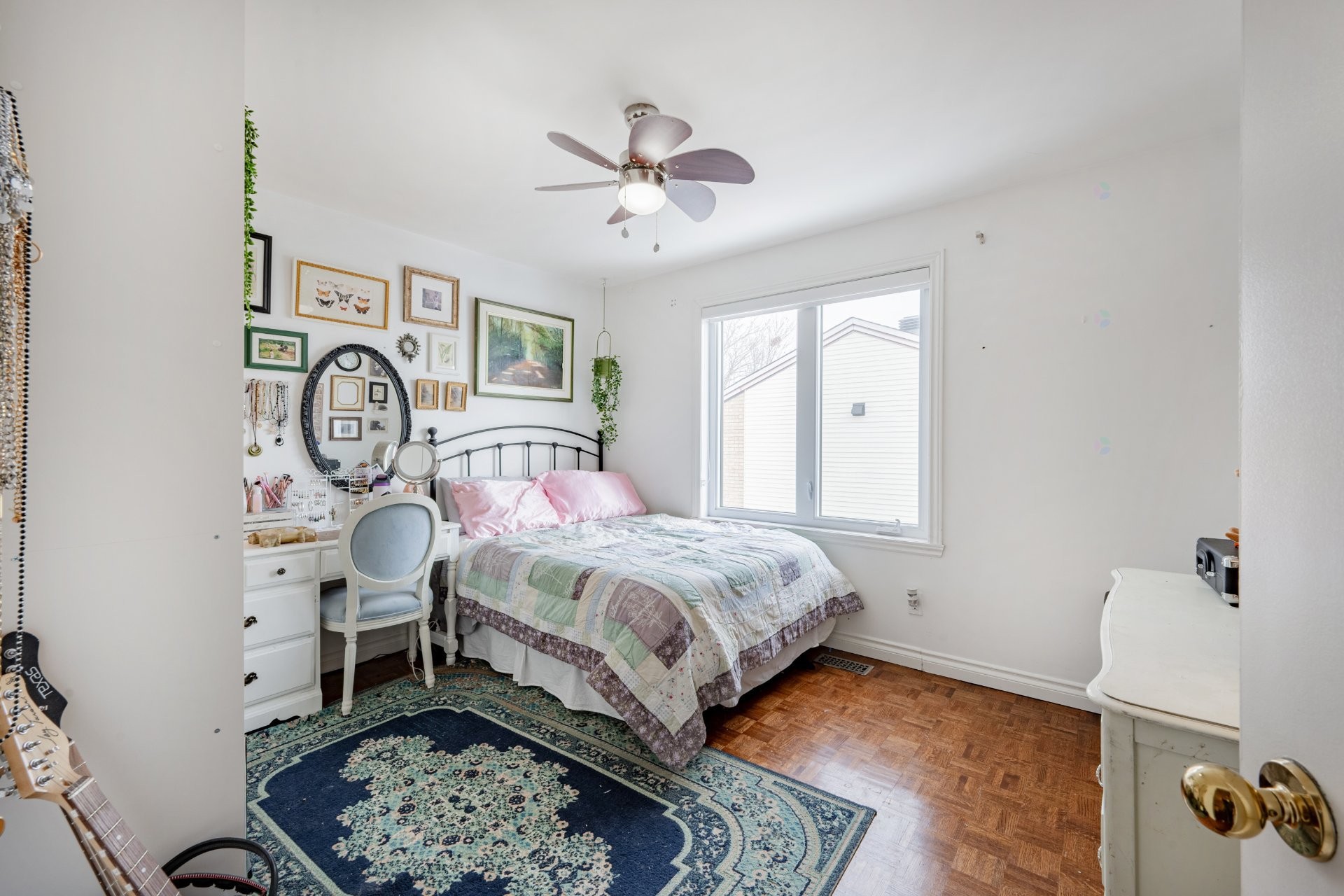 









218


Rue du Niagara

,
Kirkland,




QC
H9J3W7

