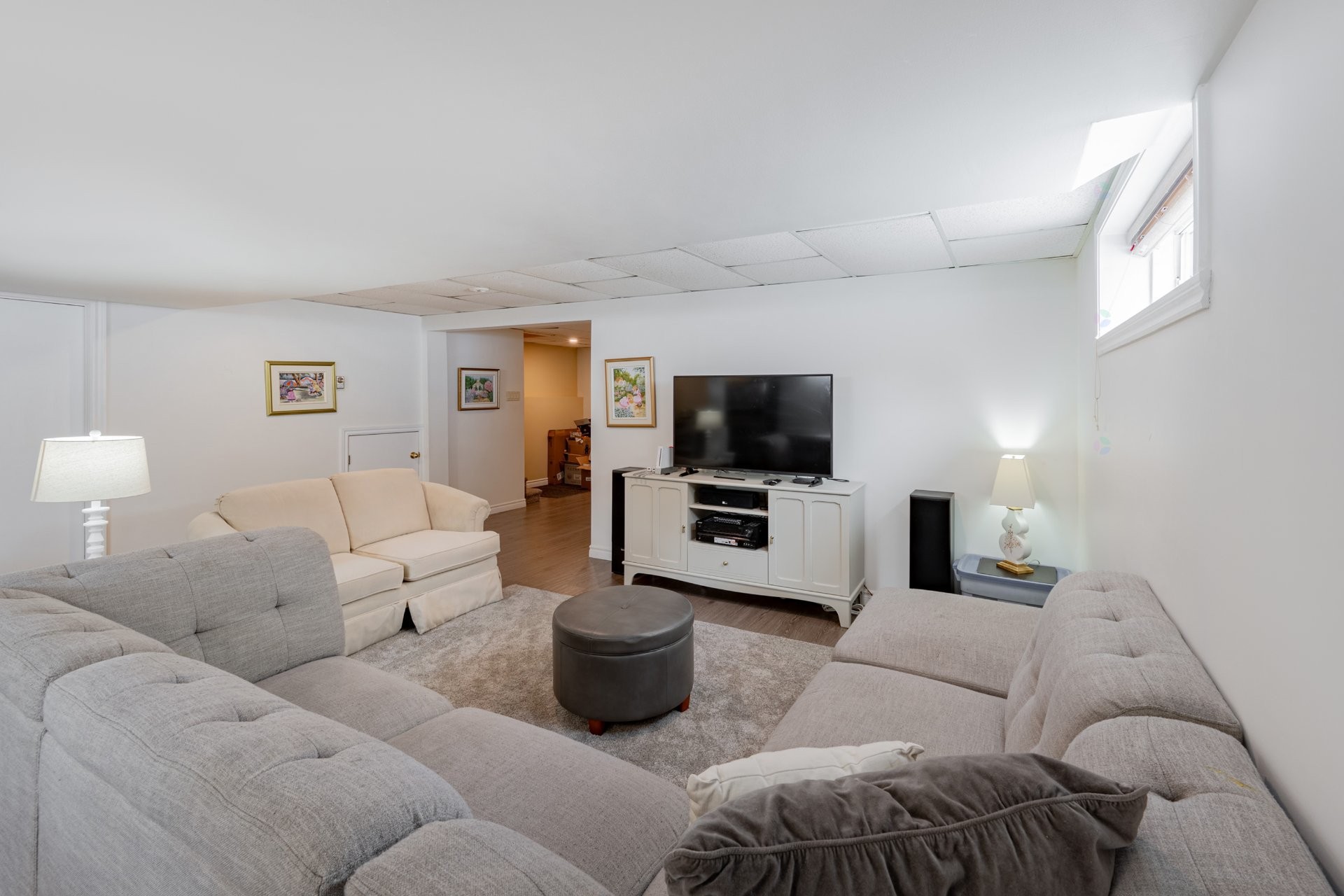 









218


Rue du Niagara

,
Kirkland,




QC
H9J3W7

