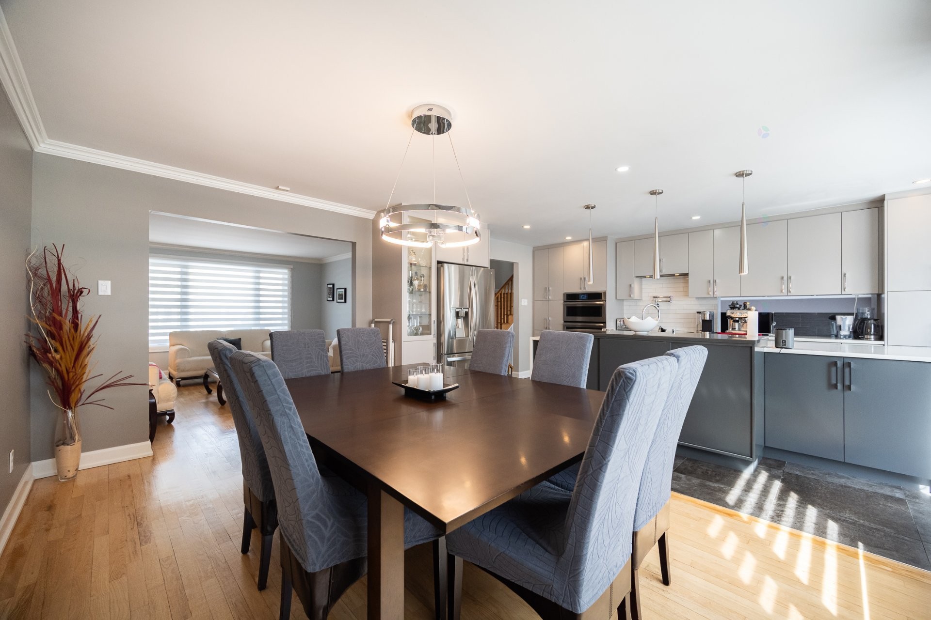 









165


Rue Vanasse

,
Laval (Sainte-Dorothée),




QC
H7X3L8

