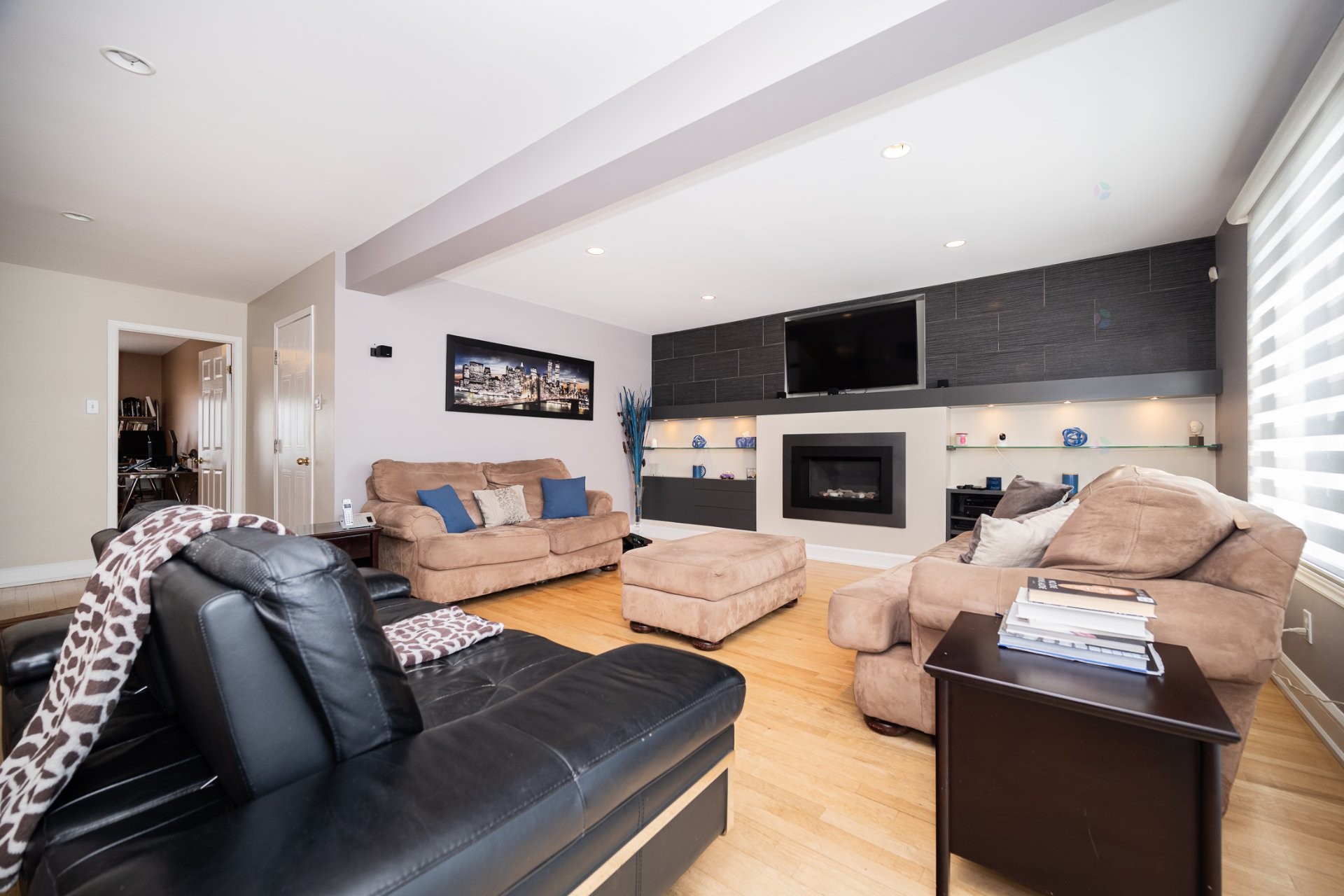 









165


Rue Vanasse

,
Laval (Sainte-Dorothée),




QC
H7X3L8

