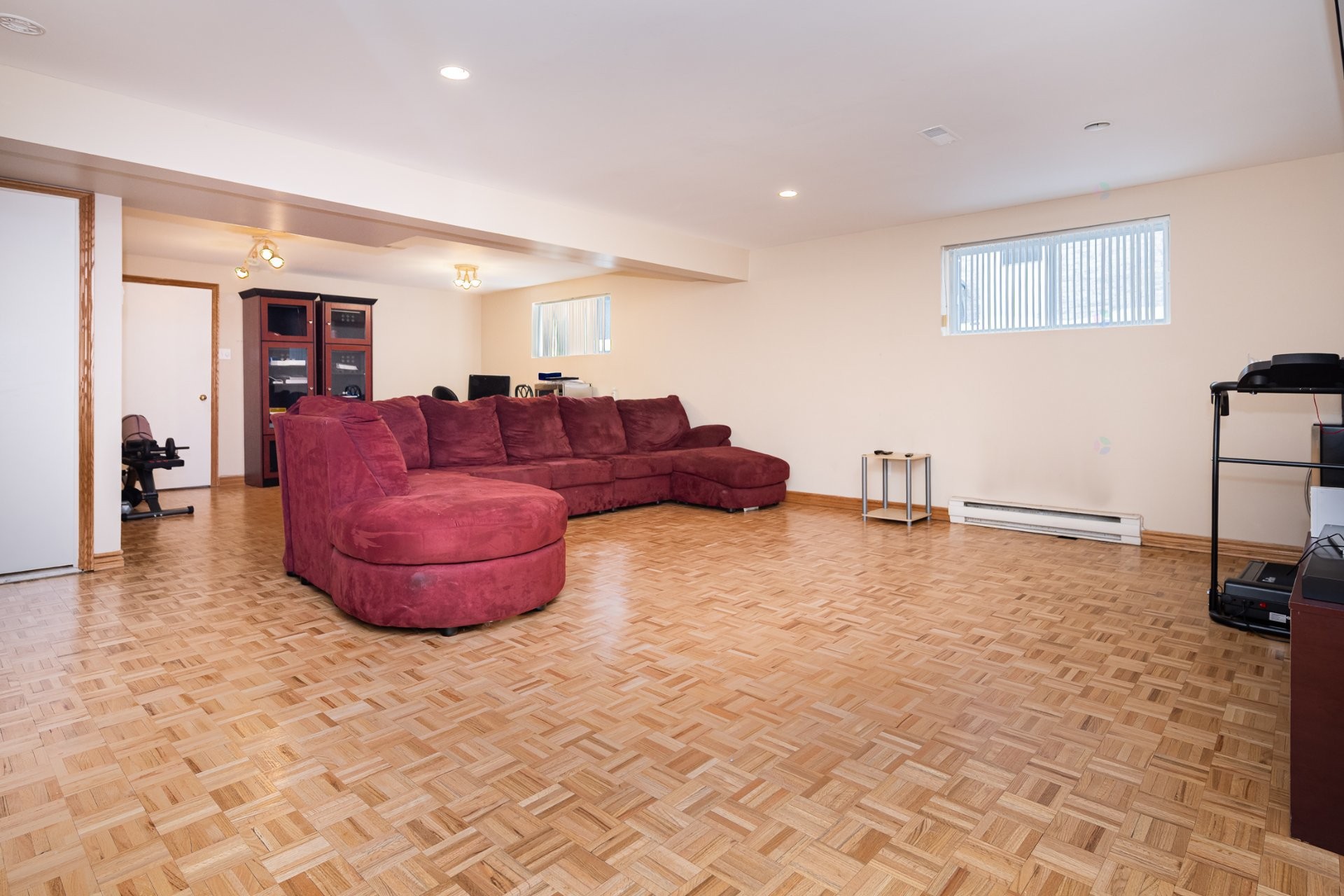 









165


Rue Vanasse

,
Laval (Sainte-Dorothée),




QC
H7X3L8

