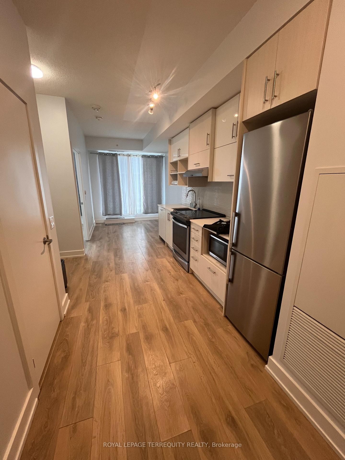 









128


Fairview Mall

Drive, 510,
Toronto,




ON
M2J 0E8

