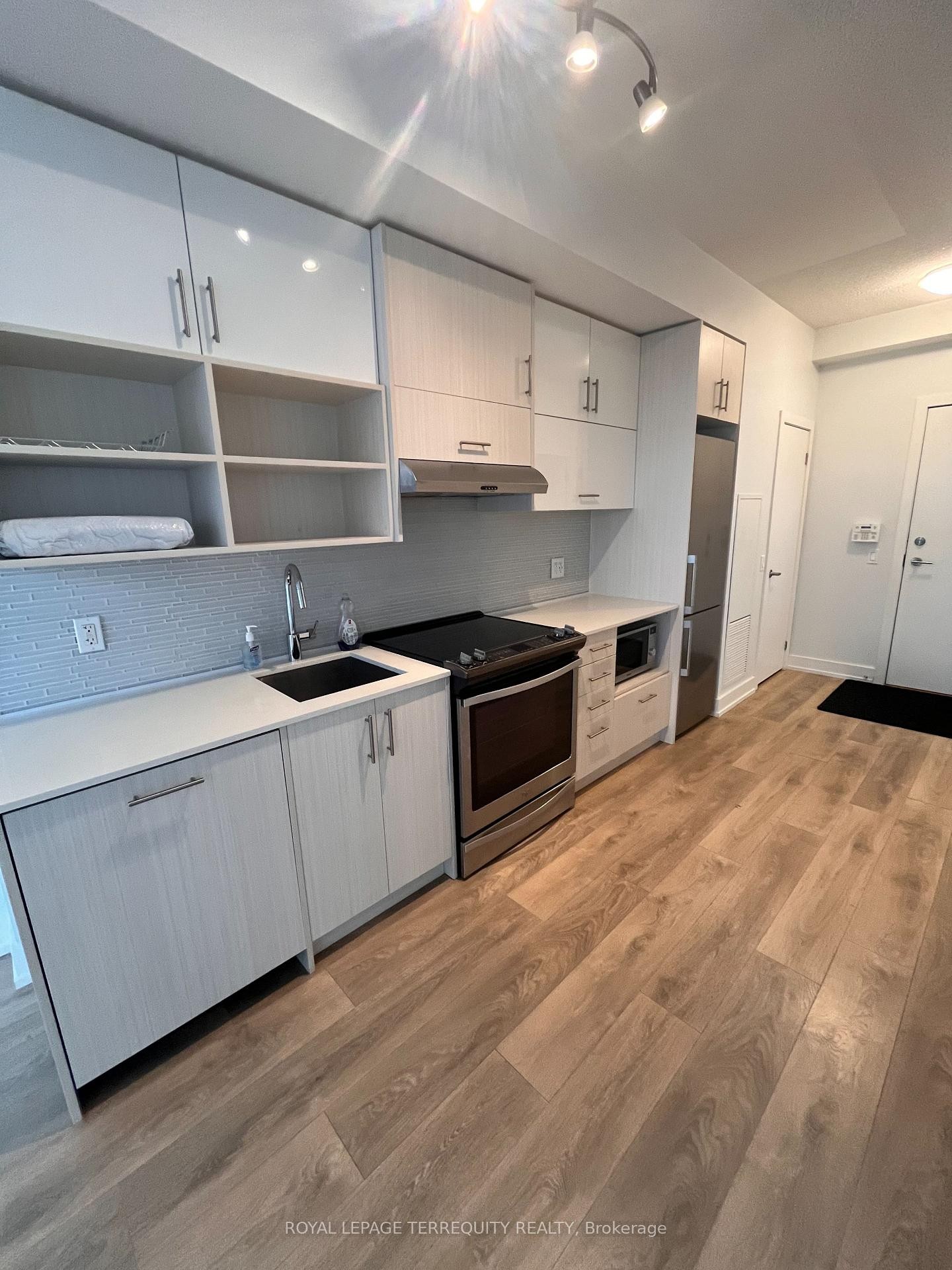 









128


Fairview Mall

Drive, 510,
Toronto,




ON
M2J 0E8

