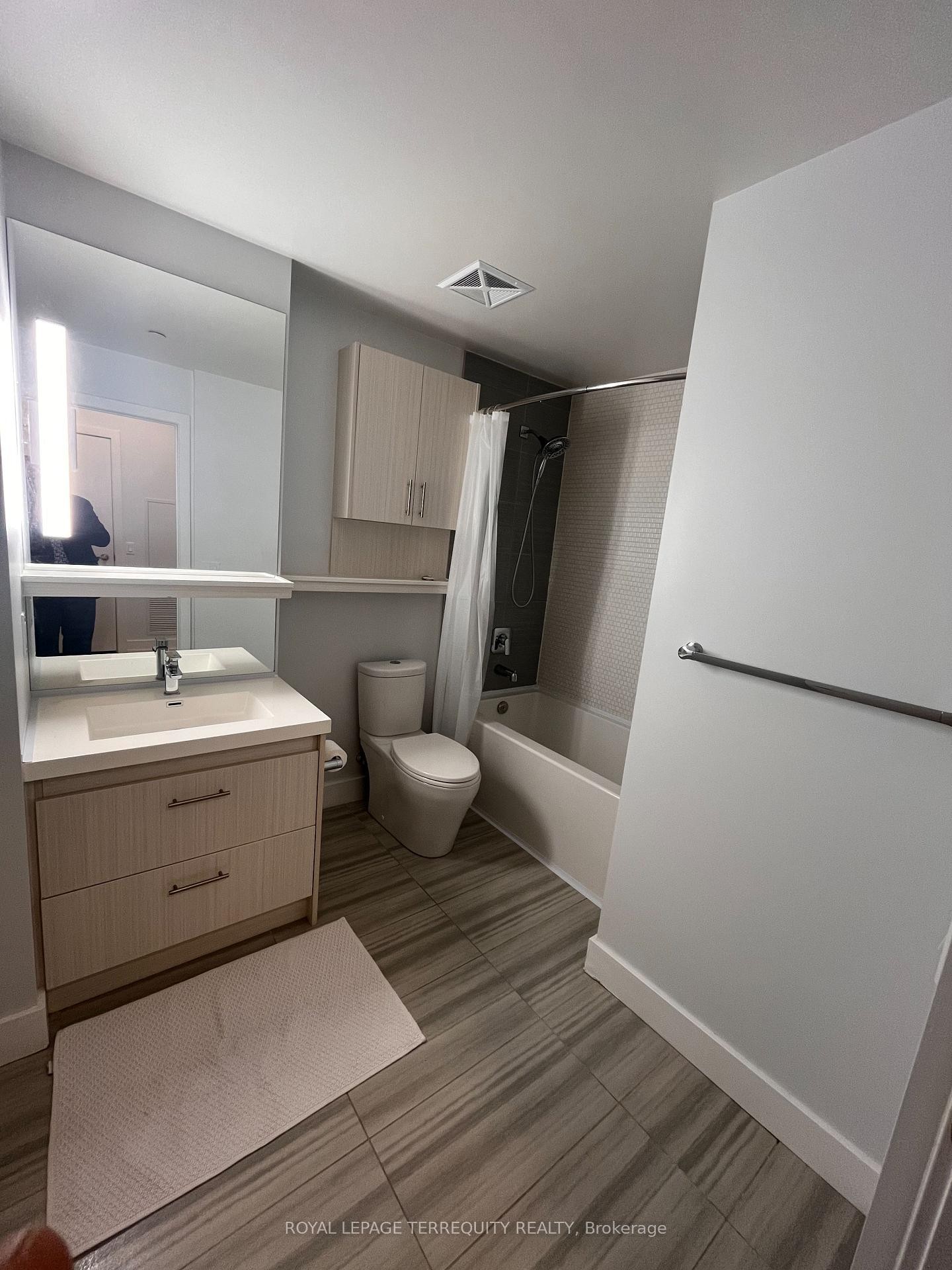 









128


Fairview Mall

Drive, 510,
Toronto,




ON
M2J 0E8

