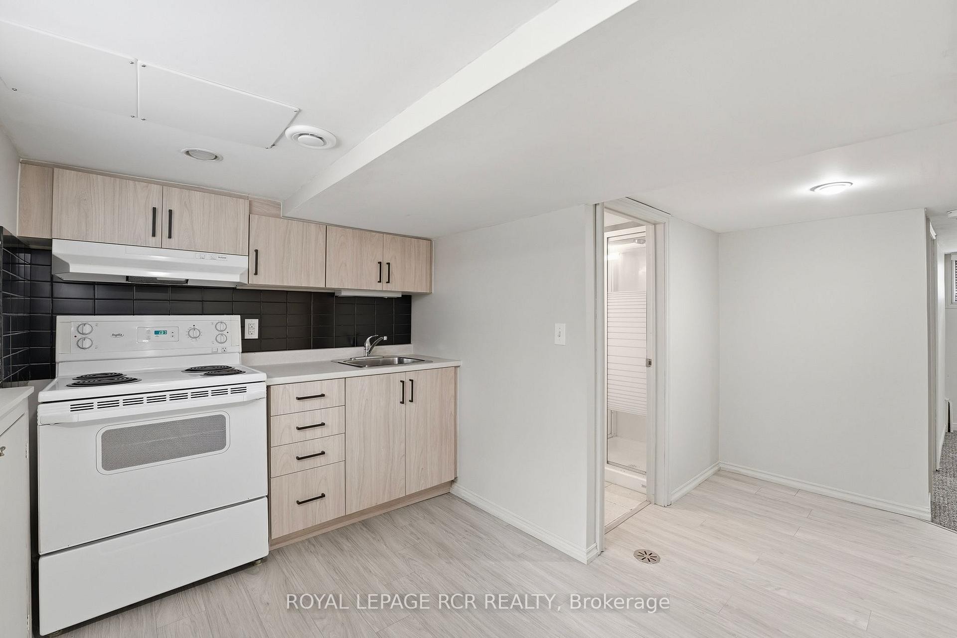 









83


Industrial

Parkway South,
Aurora,




ON
L4G 3V5

