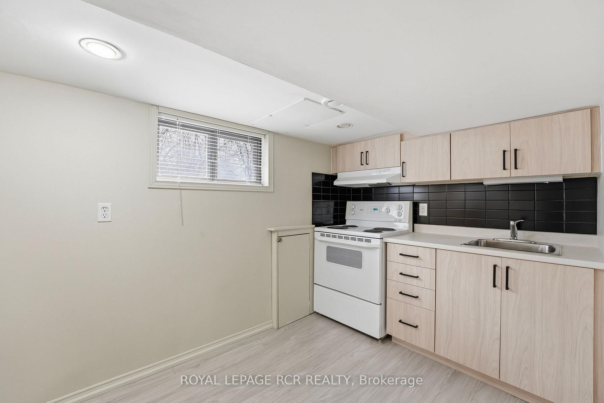 









83


Industrial

Parkway South,
Aurora,




ON
L4G 3V5

