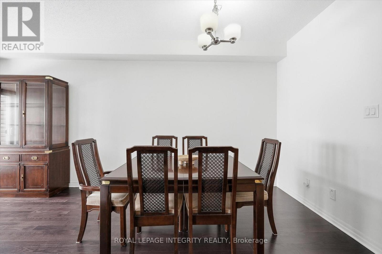 












88 CHEVRON PLACE

,
Ottawa,




Ontario
K1W0L6

