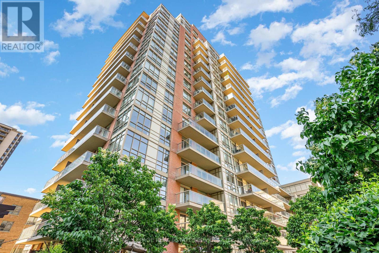 












1203 - 900 MOUNT PLEASANT ROAD

,
Toronto,




Ontario
M4P3J9

