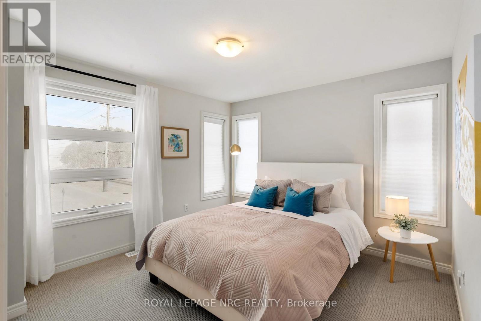 












20 MYRTLE STREET

,
Pelham (Fonthill),




Ontario
L3E0A9

