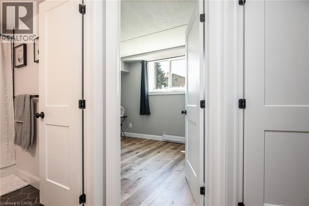 












339 NORTHLAKE Drive Unit# 1

,
Waterloo,




Ontario
N2V1Z1

