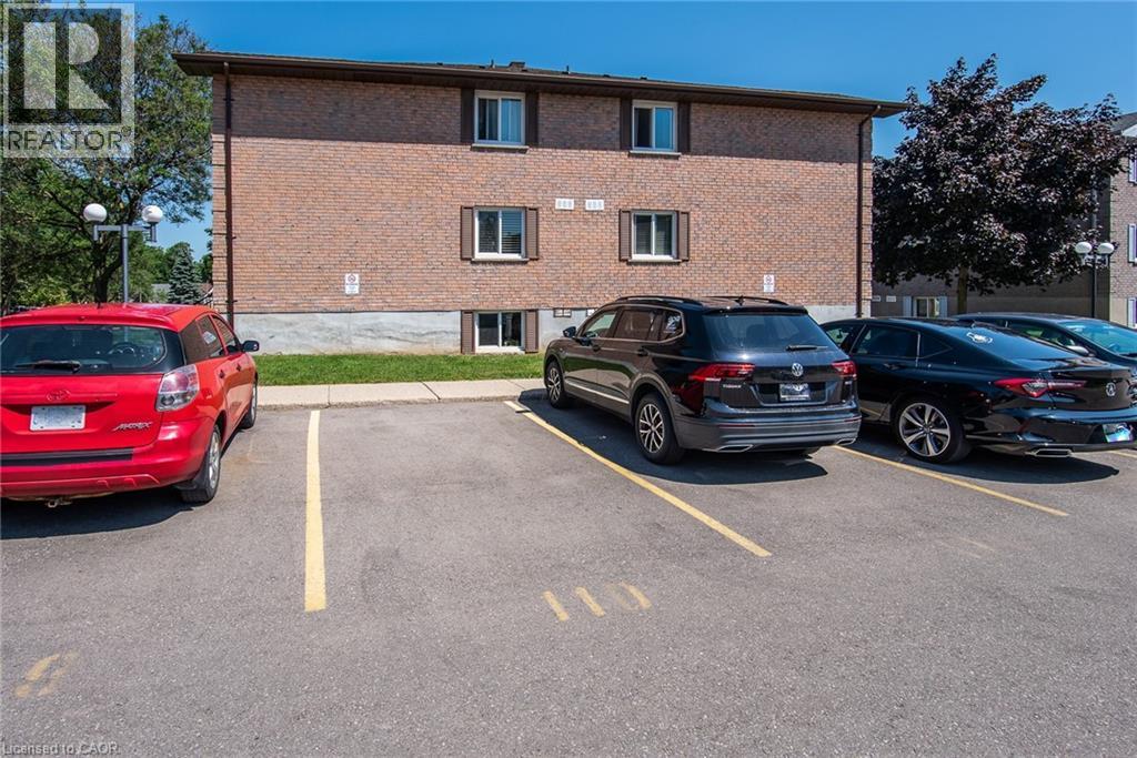 












339 NORTHLAKE Drive Unit# 1

,
Waterloo,




Ontario
N2V1Z1


