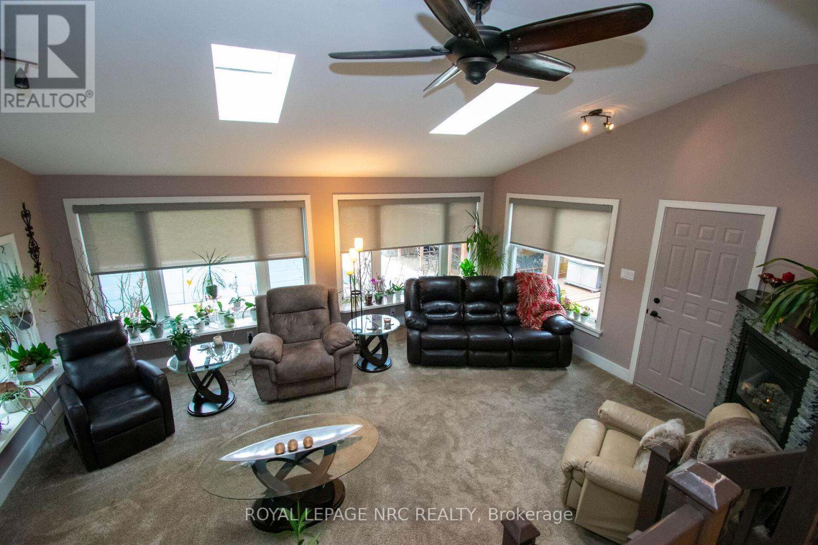 












45 NICKERSON AVENUE

,
St. Catharines (Vine/Linwell),




Ontario
L2N3M5

