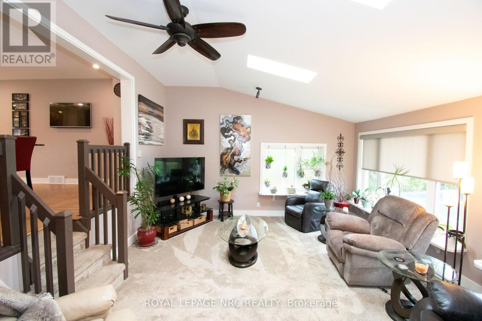 












45 NICKERSON AVENUE

,
St. Catharines (Vine/Linwell),




Ontario
L2N3M5

