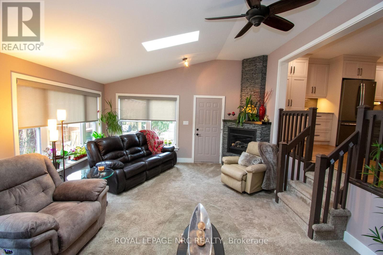 












45 NICKERSON AVENUE

,
St. Catharines (Vine/Linwell),




Ontario
L2N3M5

