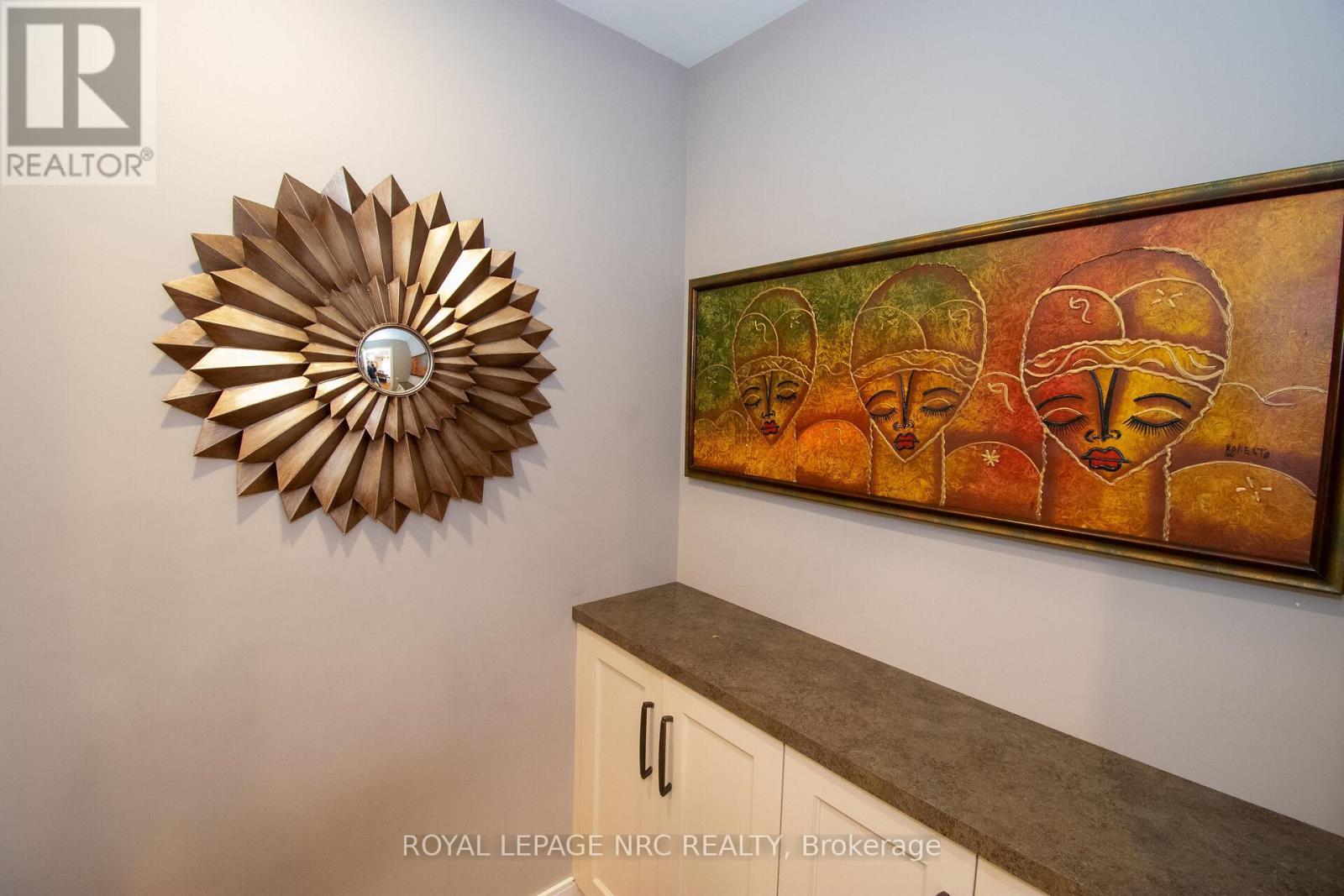 












45 NICKERSON AVENUE

,
St. Catharines (Vine/Linwell),




Ontario
L2N3M5

