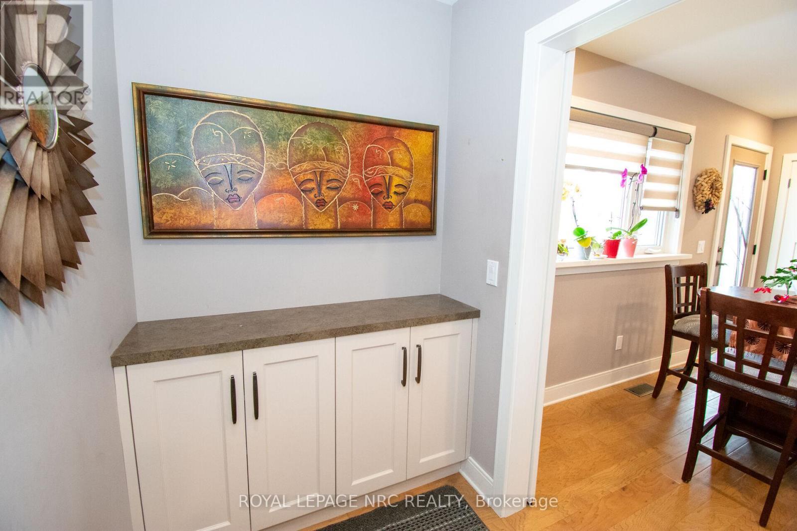 












45 NICKERSON AVENUE

,
St. Catharines (Vine/Linwell),




Ontario
L2N3M5

