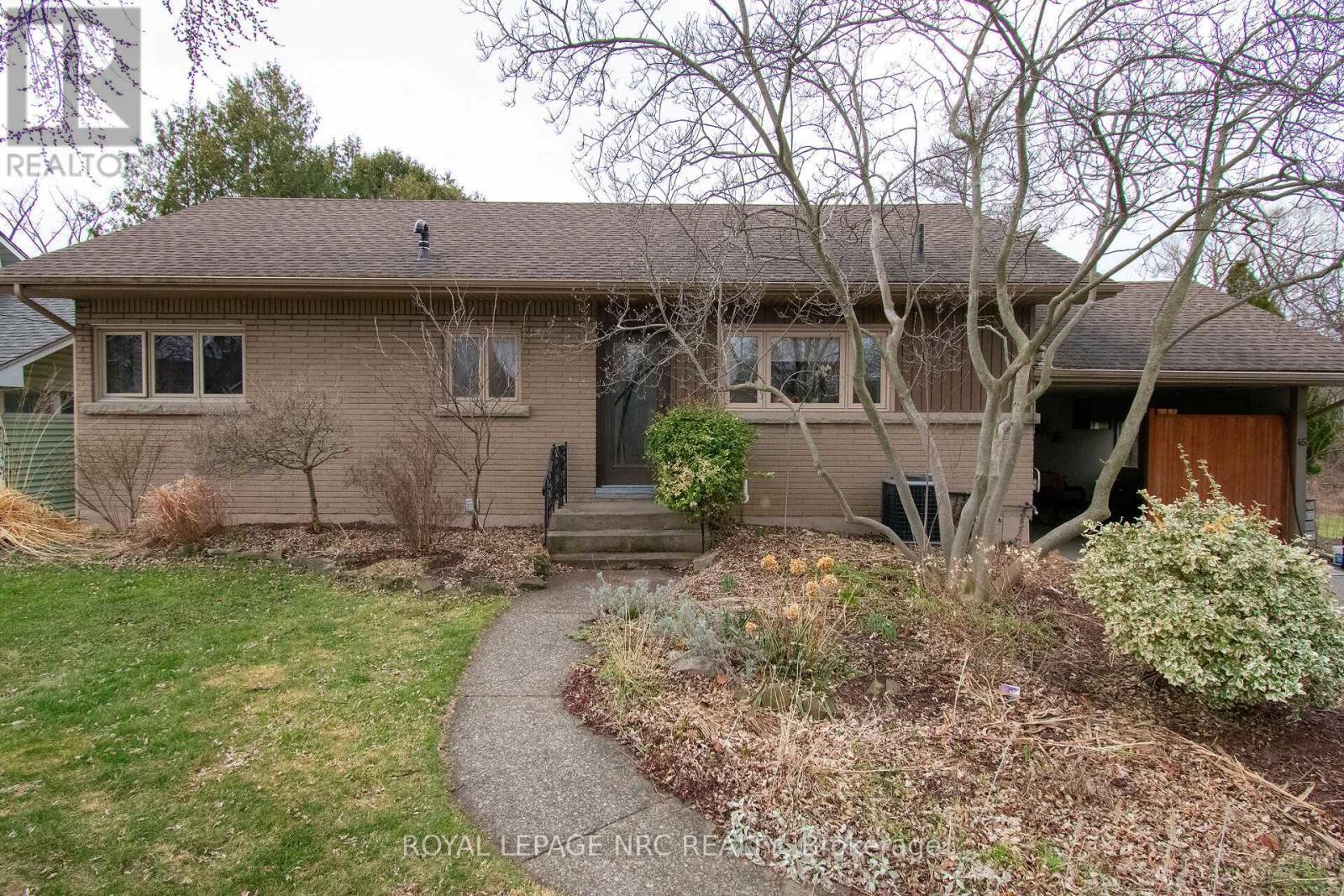 












45 NICKERSON AVENUE

,
St. Catharines (Vine/Linwell),




Ontario
L2N3M5

