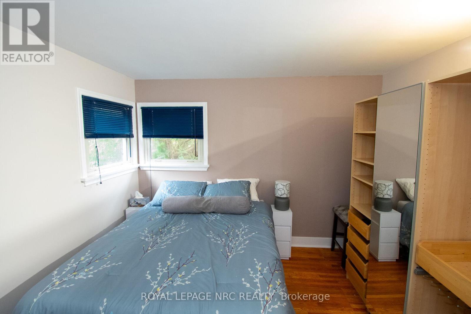 












45 NICKERSON AVENUE

,
St. Catharines (Vine/Linwell),




Ontario
L2N3M5

