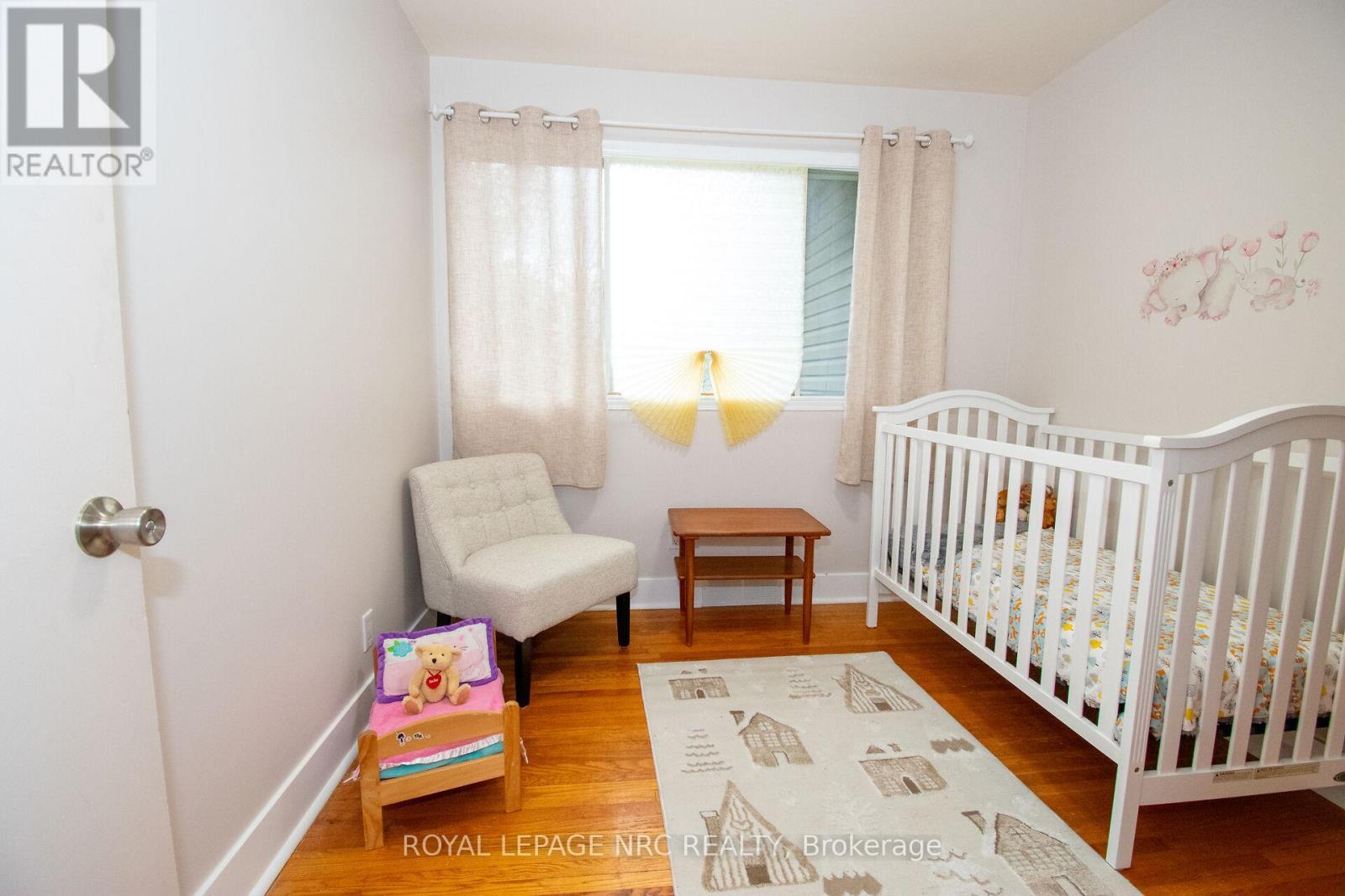 












45 NICKERSON AVENUE

,
St. Catharines (Vine/Linwell),




Ontario
L2N3M5

