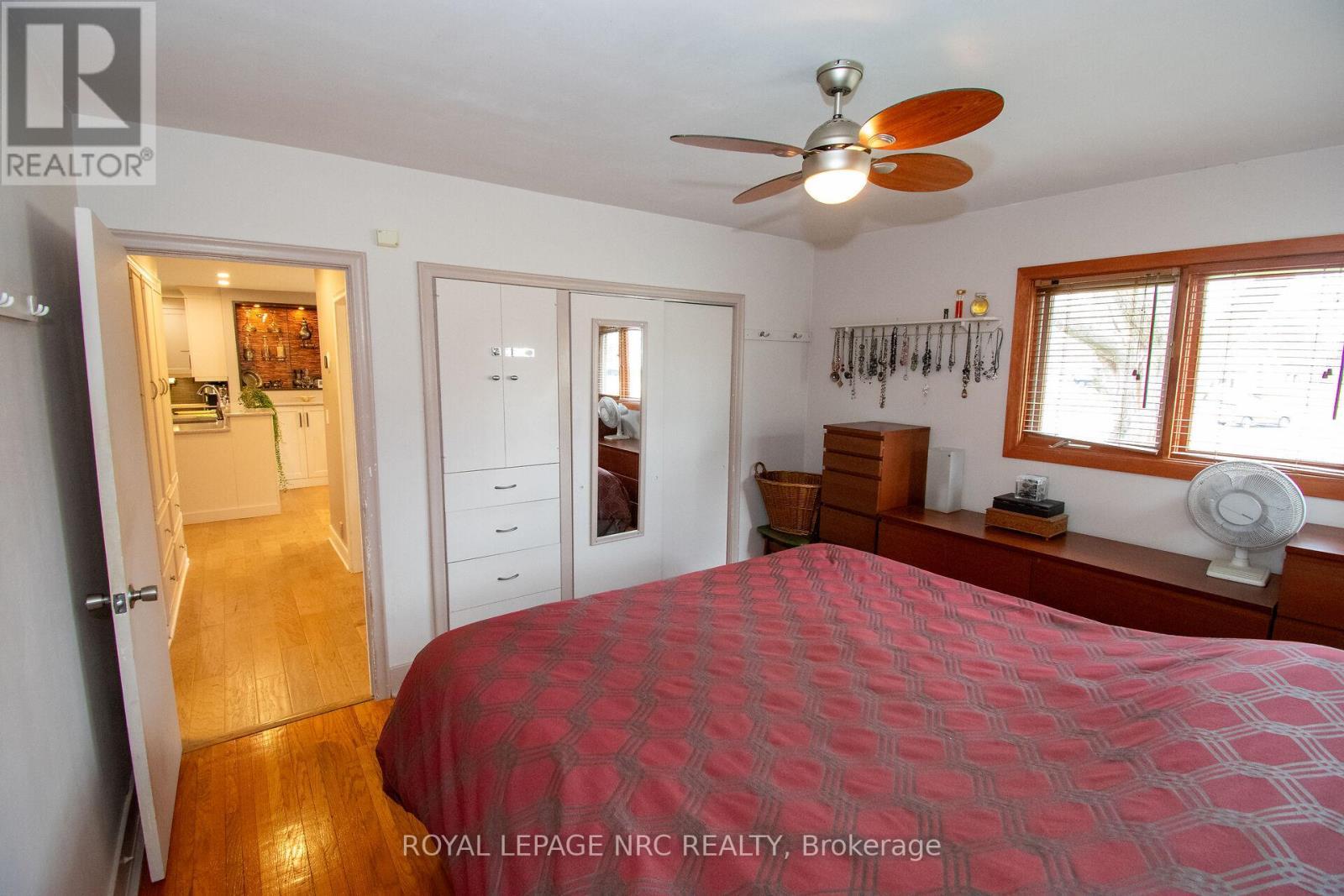 












45 NICKERSON AVENUE

,
St. Catharines (Vine/Linwell),




Ontario
L2N3M5

