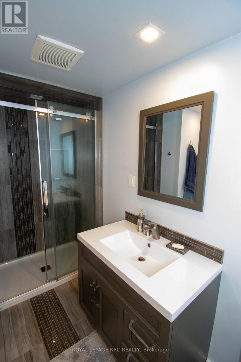 












45 NICKERSON AVENUE

,
St. Catharines (Vine/Linwell),




Ontario
L2N3M5

