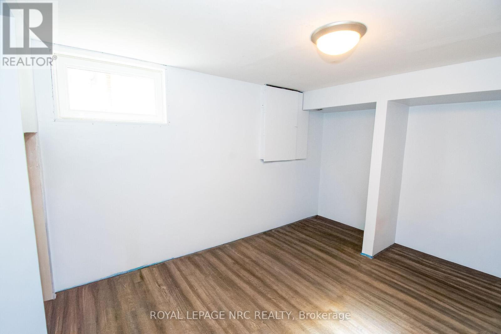 












45 NICKERSON AVENUE

,
St. Catharines (Vine/Linwell),




Ontario
L2N3M5

