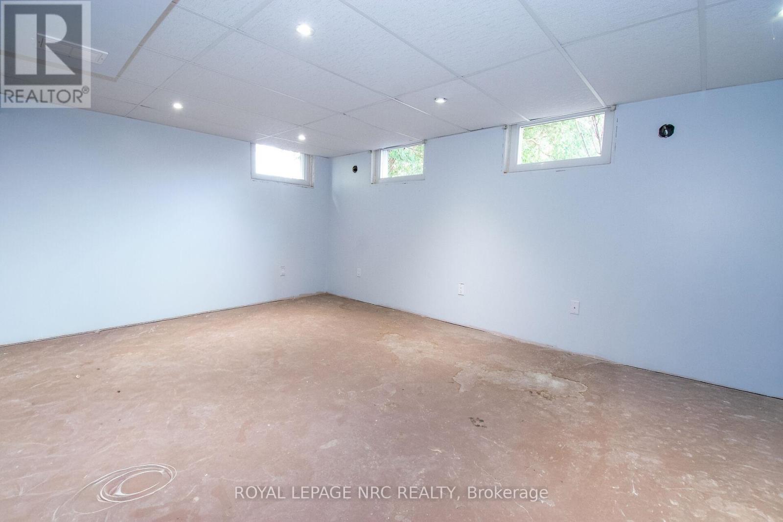 












45 NICKERSON AVENUE

,
St. Catharines (Vine/Linwell),




Ontario
L2N3M5

