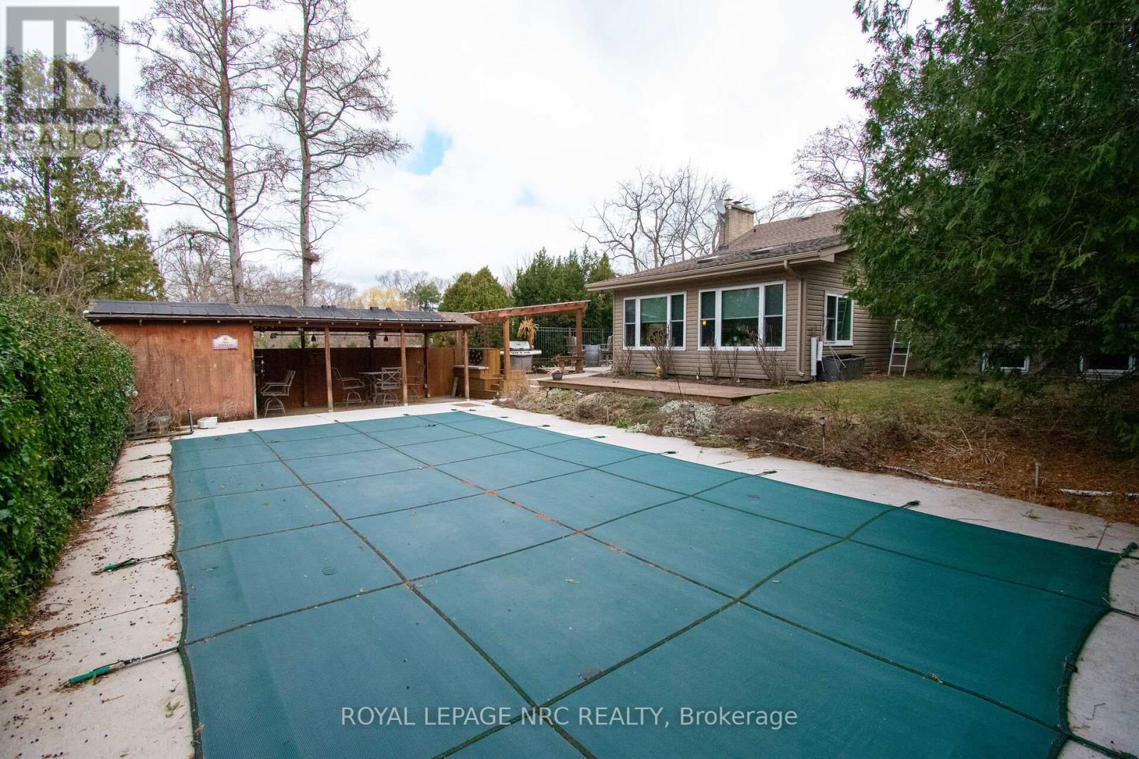 












45 NICKERSON AVENUE

,
St. Catharines (Vine/Linwell),




Ontario
L2N3M5

