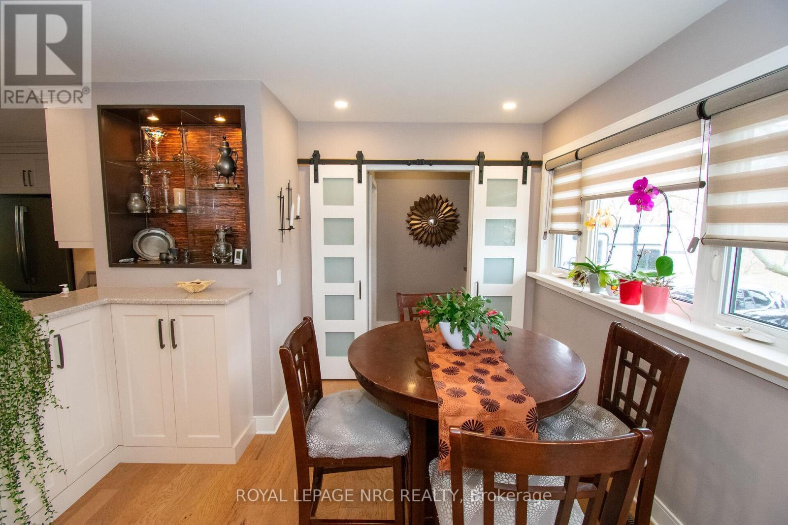 












45 NICKERSON AVENUE

,
St. Catharines (Vine/Linwell),




Ontario
L2N3M5

