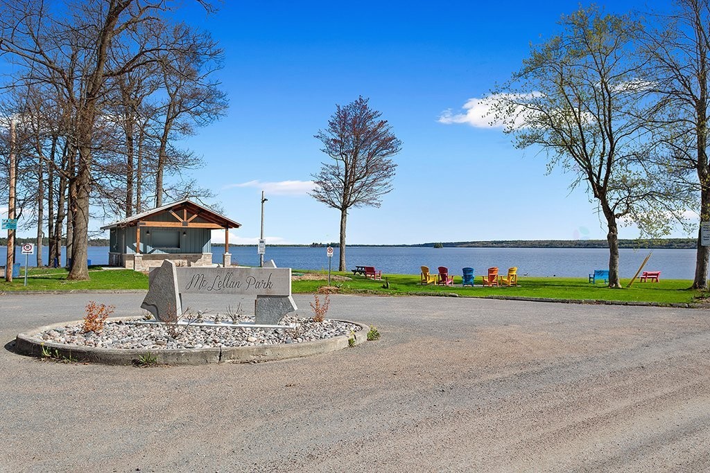 









54


Ch. Wharf

,
Bristol,




QC
J0X1G0


