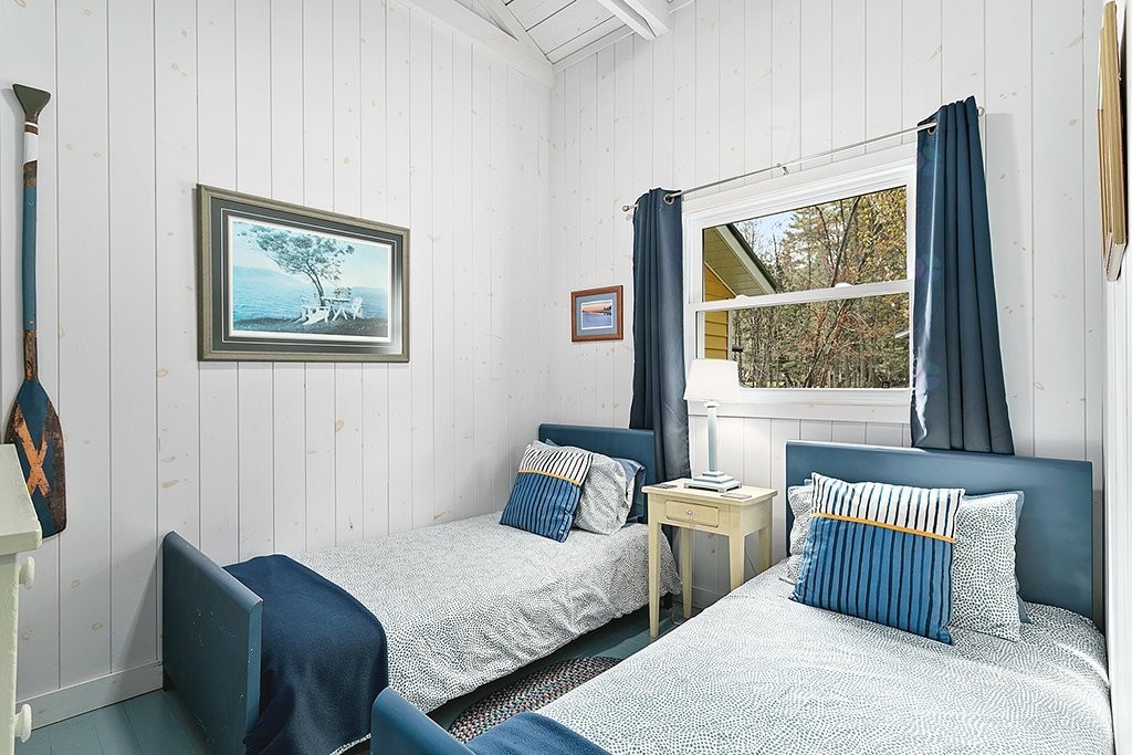 









56


Ch. Wharf

,
Bristol,




QC
J0X1G0

