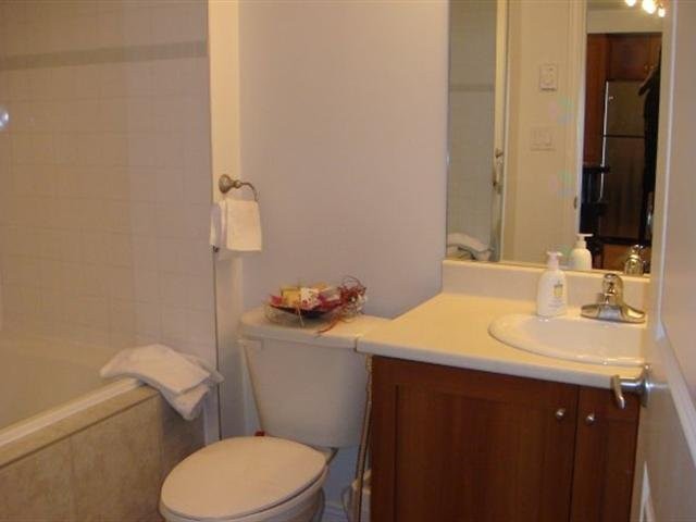 









1200


Rue St-Jacques

, 1508,
Montréal (Ville-Marie),




QC
H3C0E9

