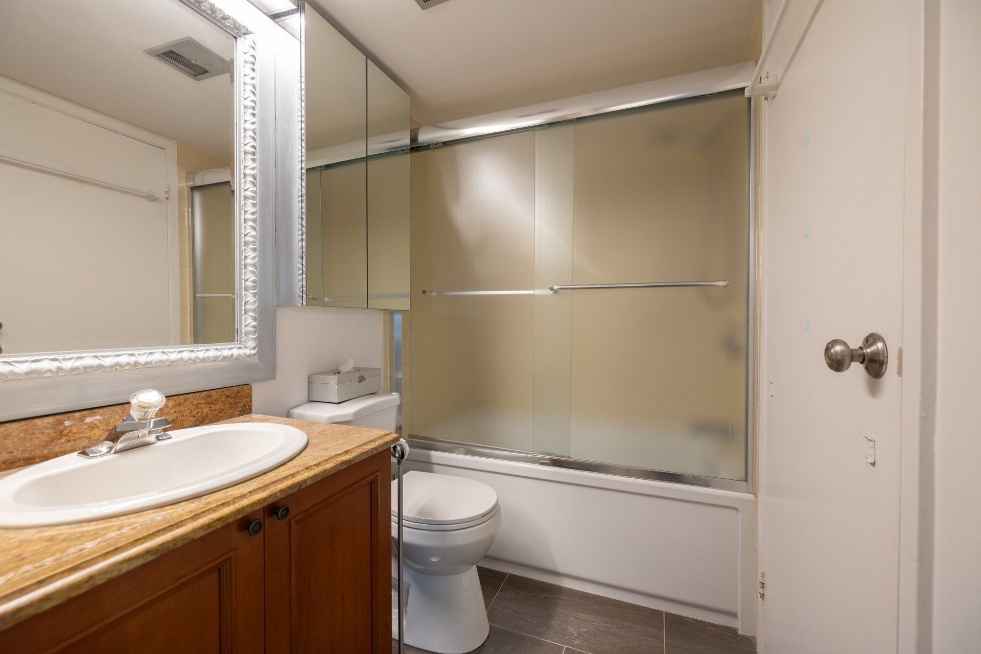 









4580


Prom. Paton

, 316,
Laval (Chomedey),




QC
H7W4V4

