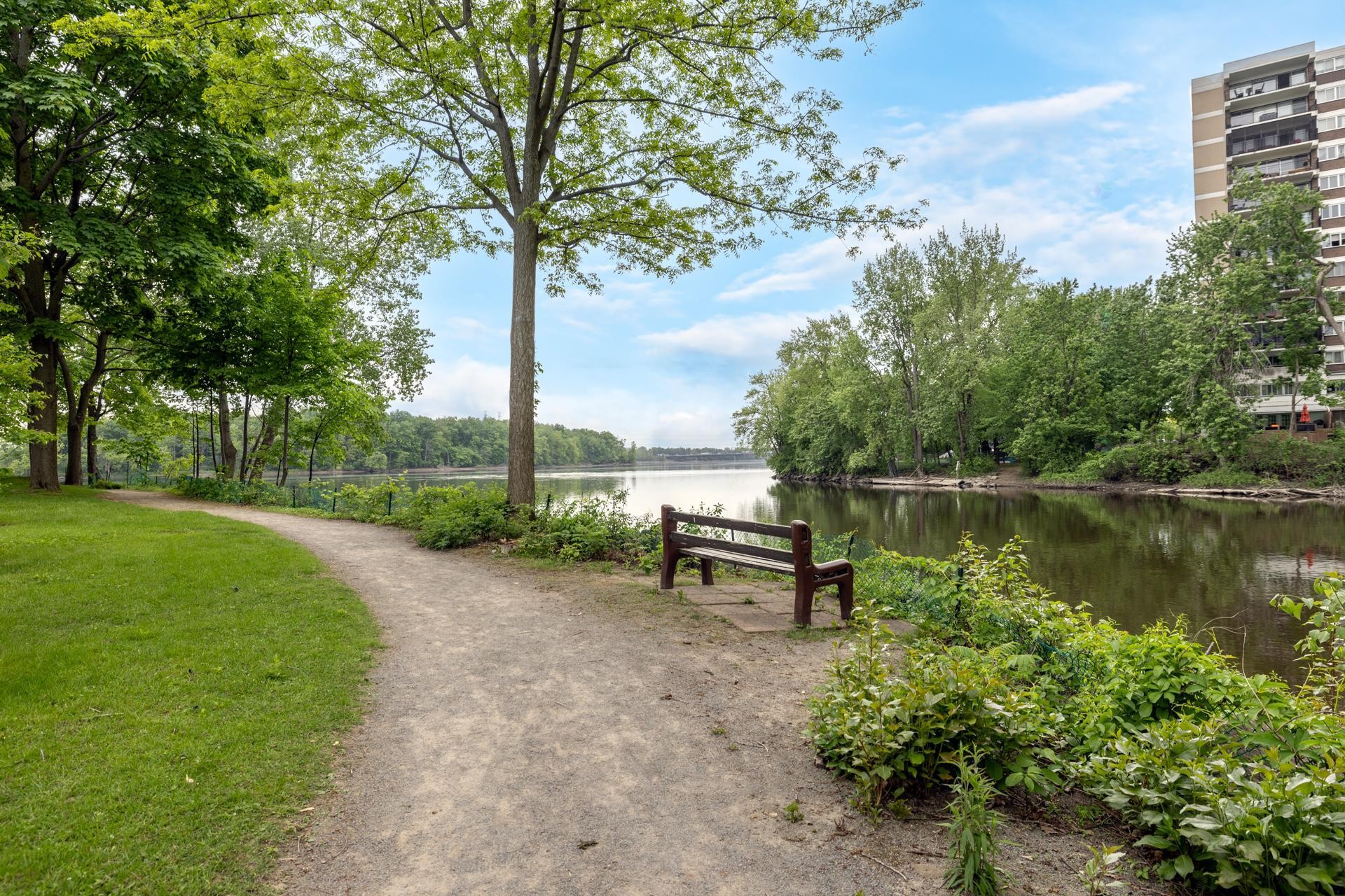 









4580


Prom. Paton

, 316,
Laval (Chomedey),




QC
H7W4V4

