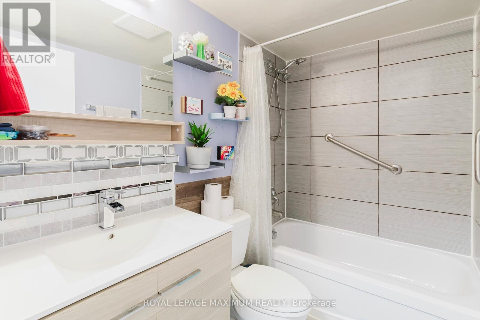 












1101 - 26 HANOVER ROAD

,
Brampton,




Ontario
L6S4T2

